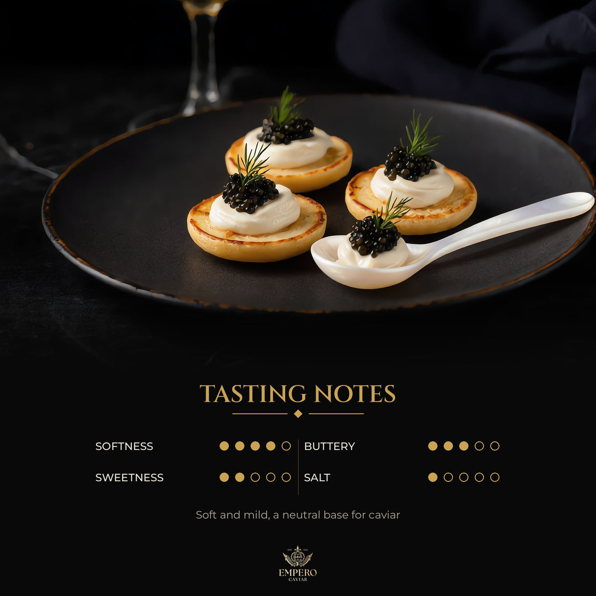 Mini blinis with crème fraîche and black caviar – tasting notes